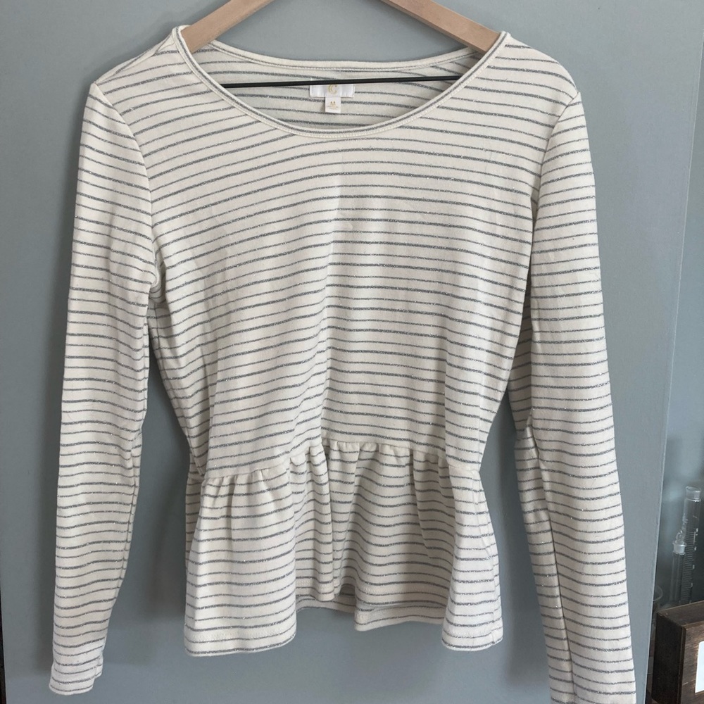 ☀️ Charming Charlie shirt (size medium)